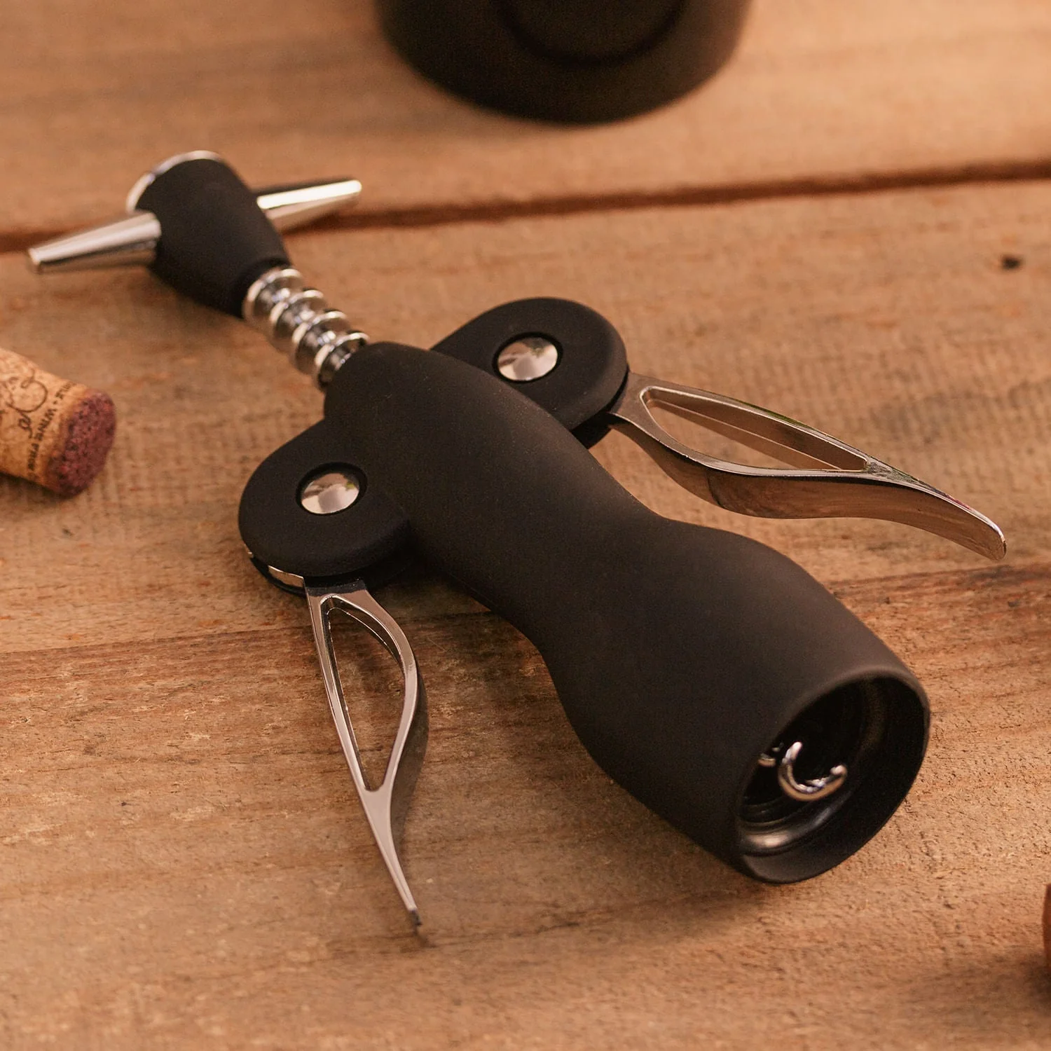 Abridor de Vinho Saca-Rolhas Julia em Zamac e Plástico Preto 19cm
