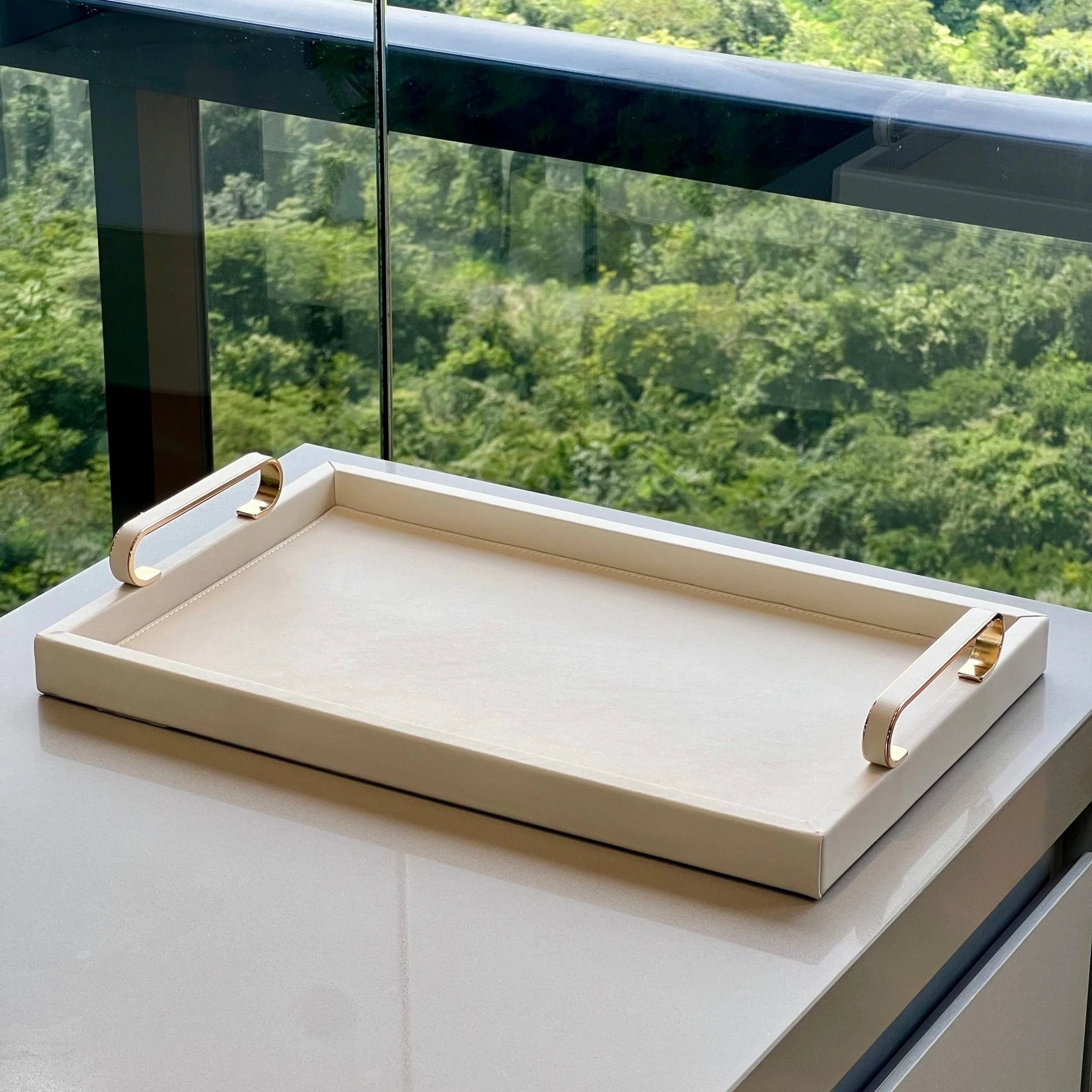 Bandeja em MDF e PU Bege com Alças 40cm P