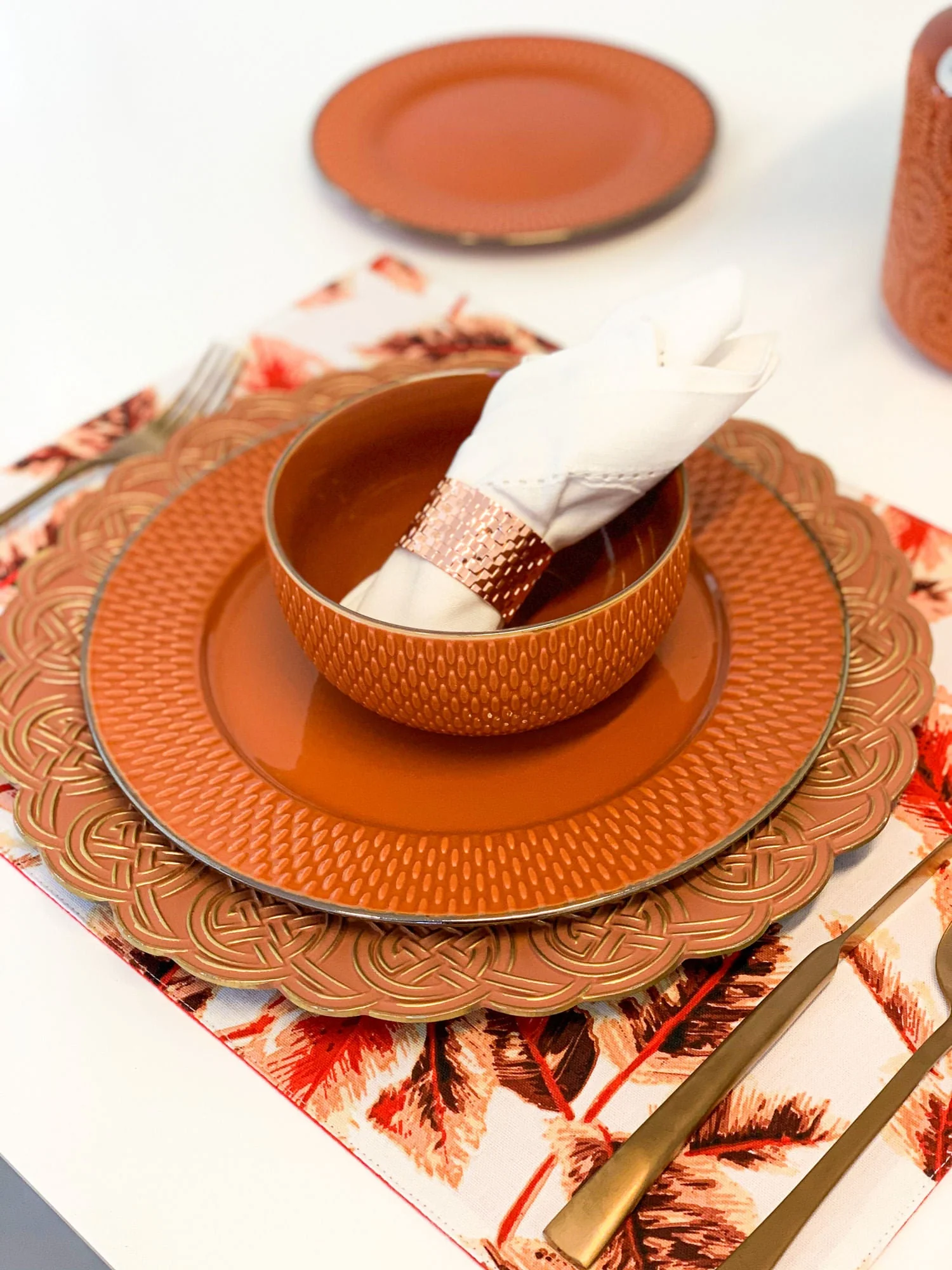 Bowl Porcelana Drops Laranja com Detalhe Metalizado - 700ml - Image 2