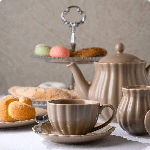 Bule de Porcelana Petala Areia Matt 950ml - Image 4