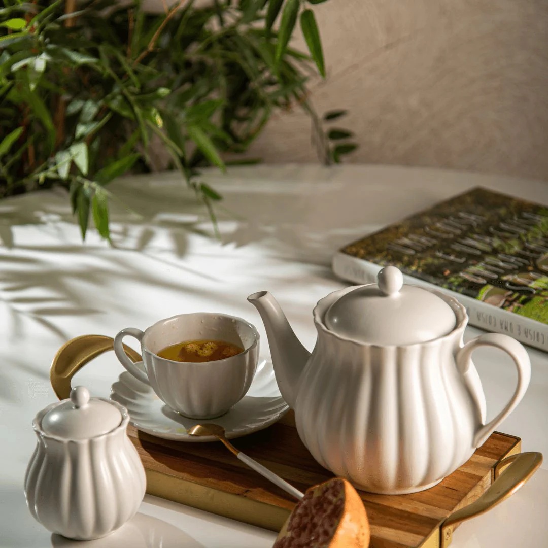 Bule de Porcelana Petala Branco 950ml - Image 3