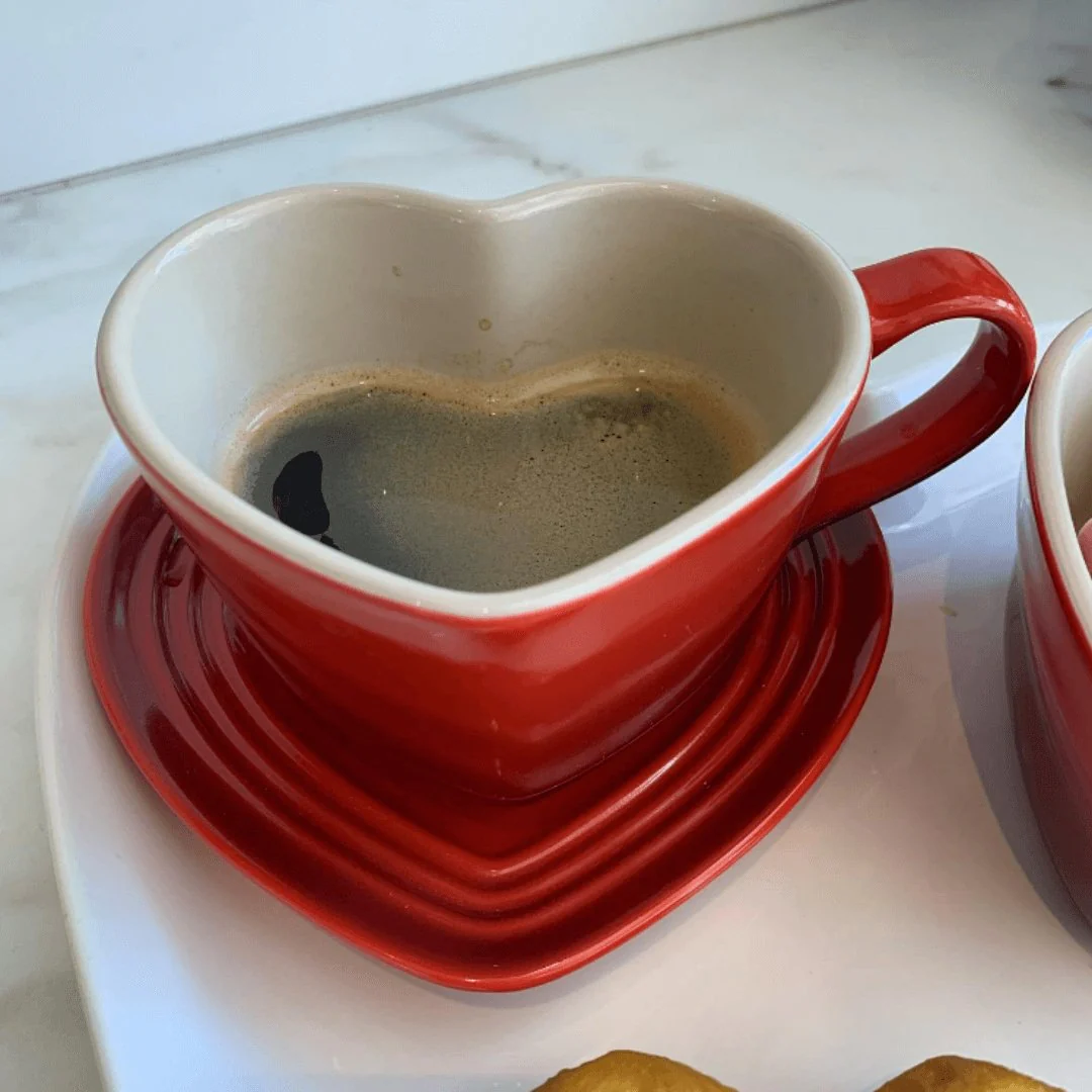 Caneca com Pires em Formato de Coração Vermelha 220ml Le Creuset - Image 4