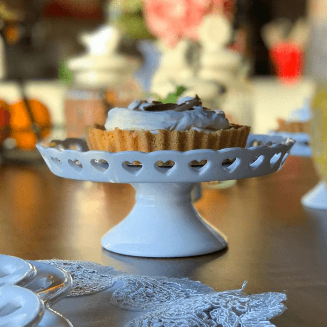 Prato de Bolo de Cerâmica Detalhes em Coração Branco - 15 cm - Image 2