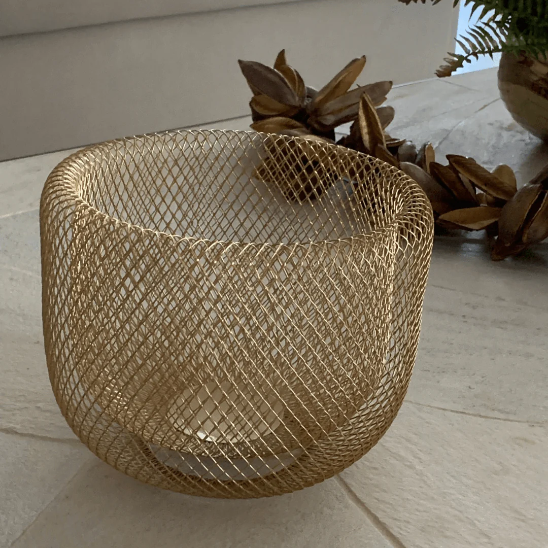 Centro de Mesa em Metal Dourado 20,5cm