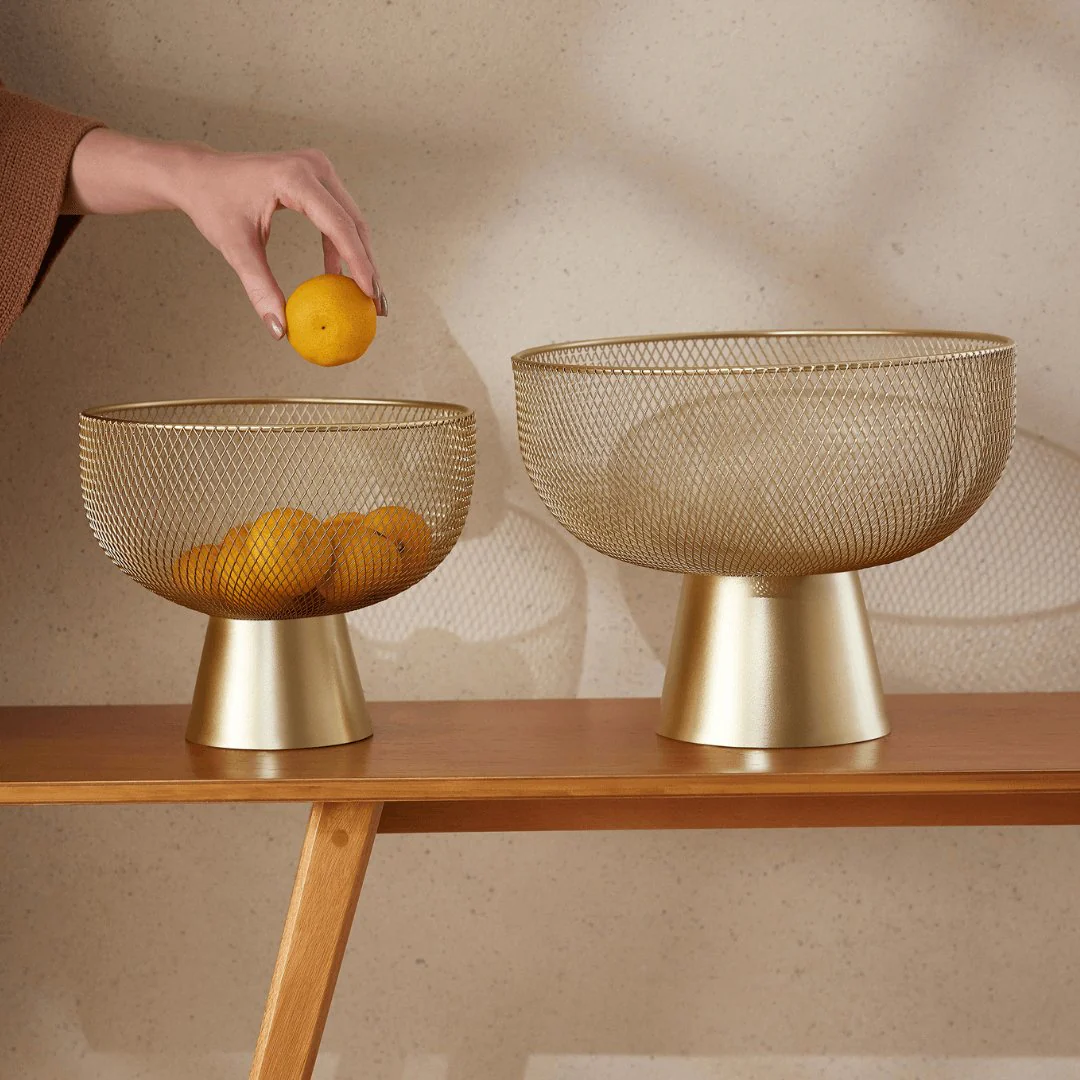 Centro de Mesa Fruteira em Metal com Suporte Dourado 30,5cm - Image 4