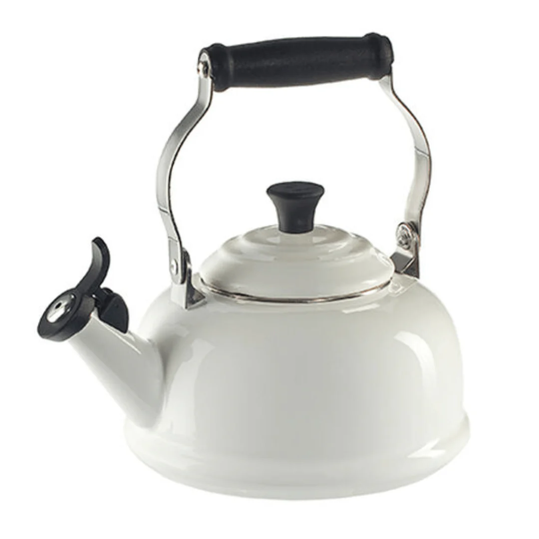 Chaleira Classica com Apito Branca 1,6 Litros Le Creuset - Image 4
