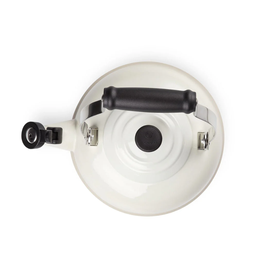 Chaleira Classica com Apito Meringue 1,6 Litros Le Creuset - Image 5