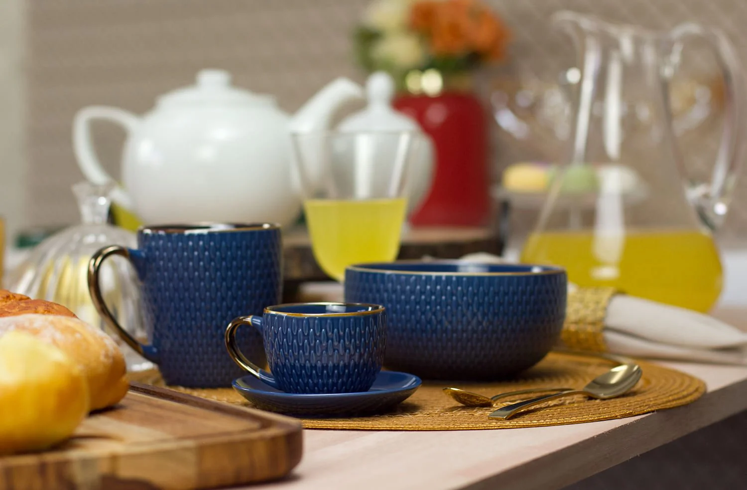 Conjunto 4 Xícaras de Café Com Pires Porcelana Azul Drops com Detalhe Metalizado - 90ml - Image 3