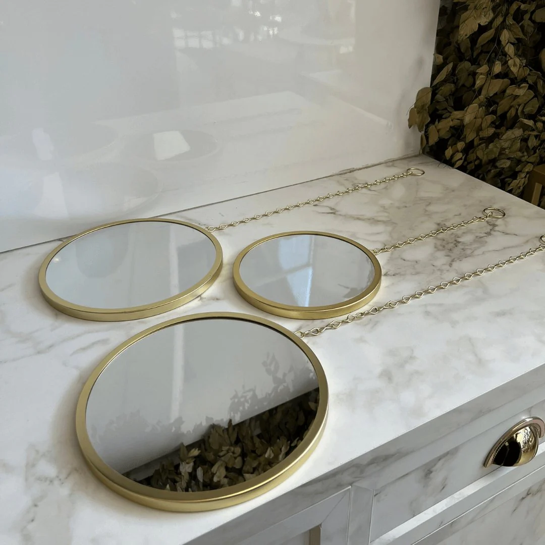 Conjunto Espelhos com Moldura Redondos Dima Dourado 38 cm x 22cm e 20 cm x 18 cm 3 Peças - Image 3