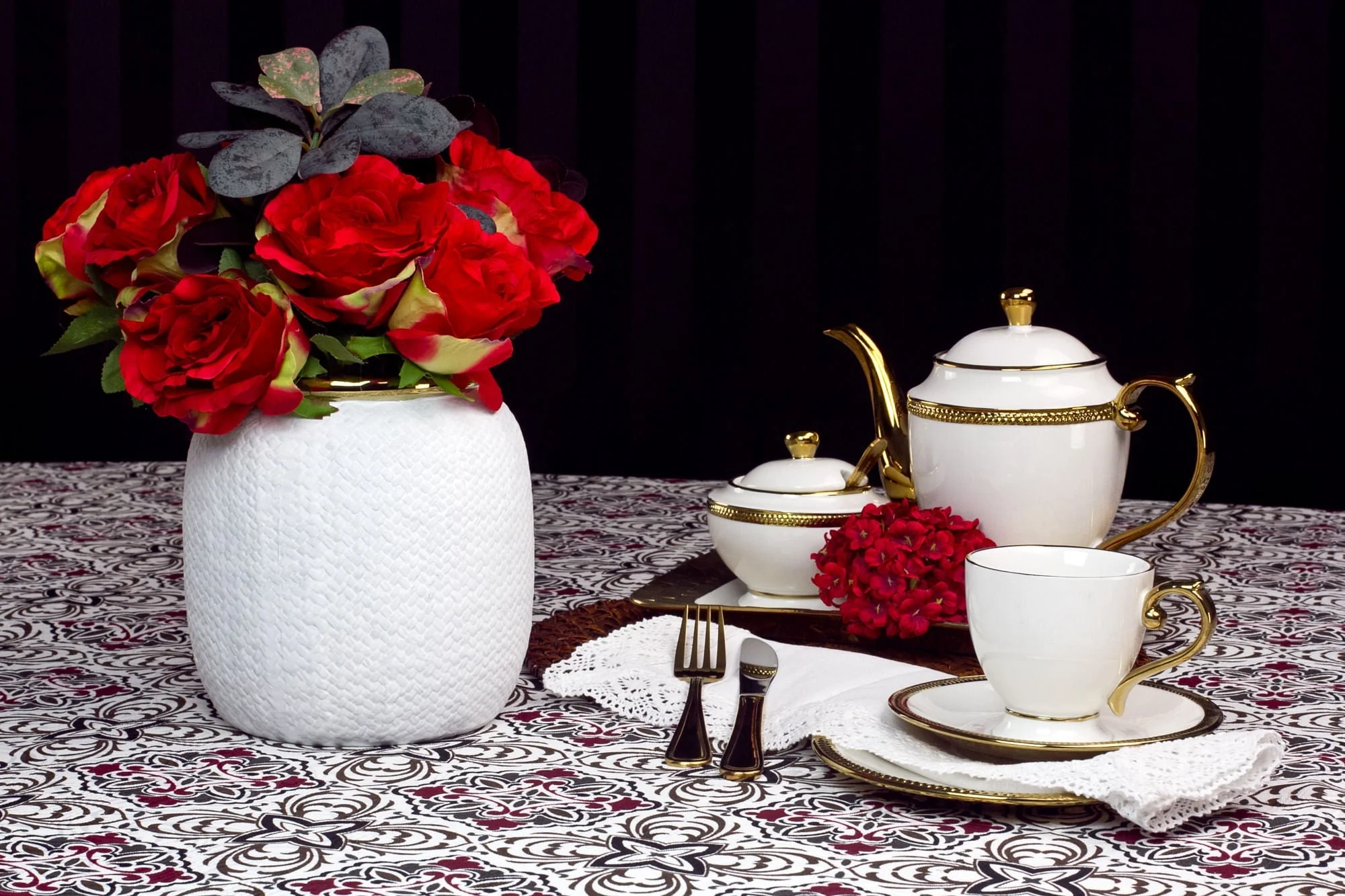Conjunto para Chá Bule Açucareiro Leiteira Porcelana Paddy Branco e Dourado 3 Peças - Image 6