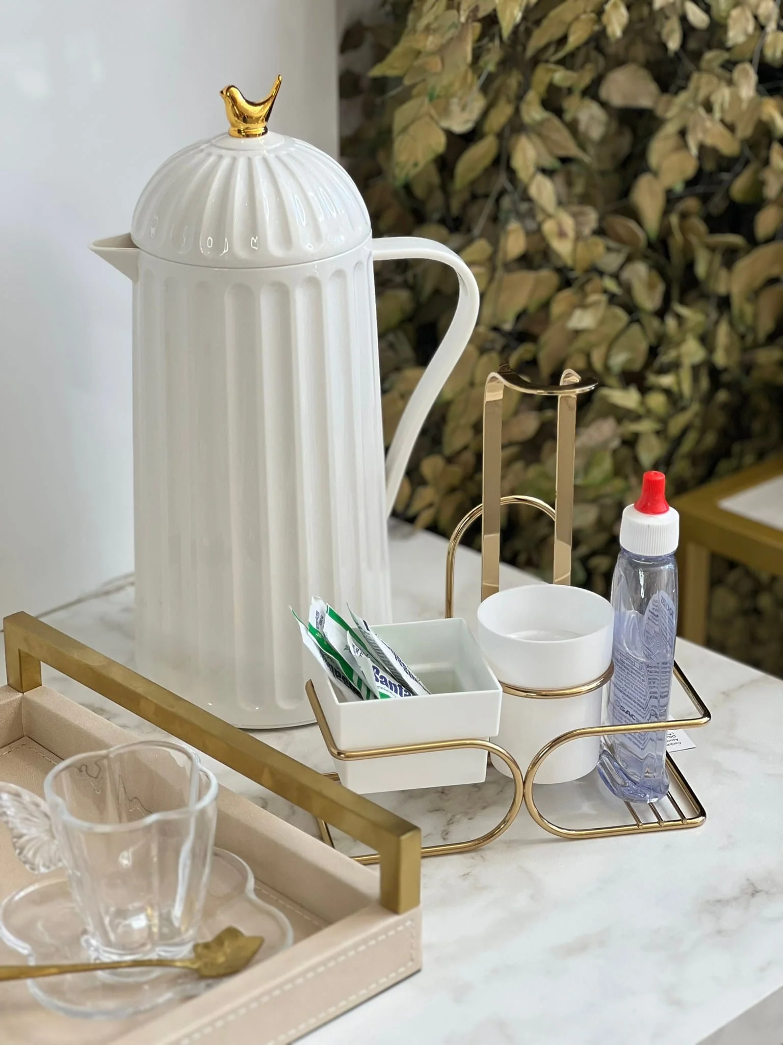 Conjunto para Sachês Chá Café Açucar e Adoçante Branco e Dourado - Image 3