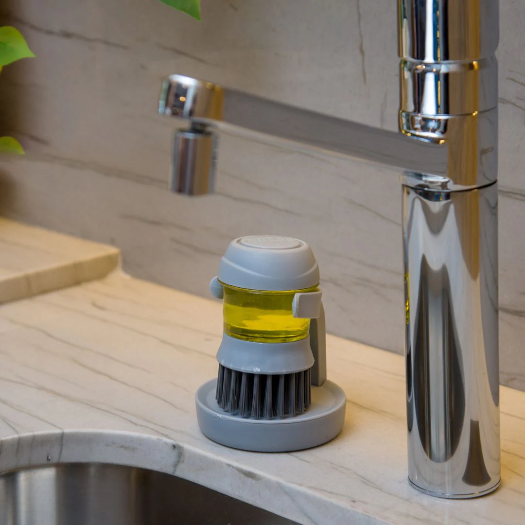 Escova para Limpeza de Plástico com Dispenser e Suporte Cinza 12,5cm - Image 4