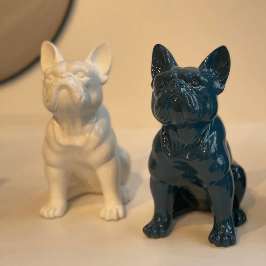 Escultura Cachorro Bulldog em Poliresina Branco 24cm - Image 2