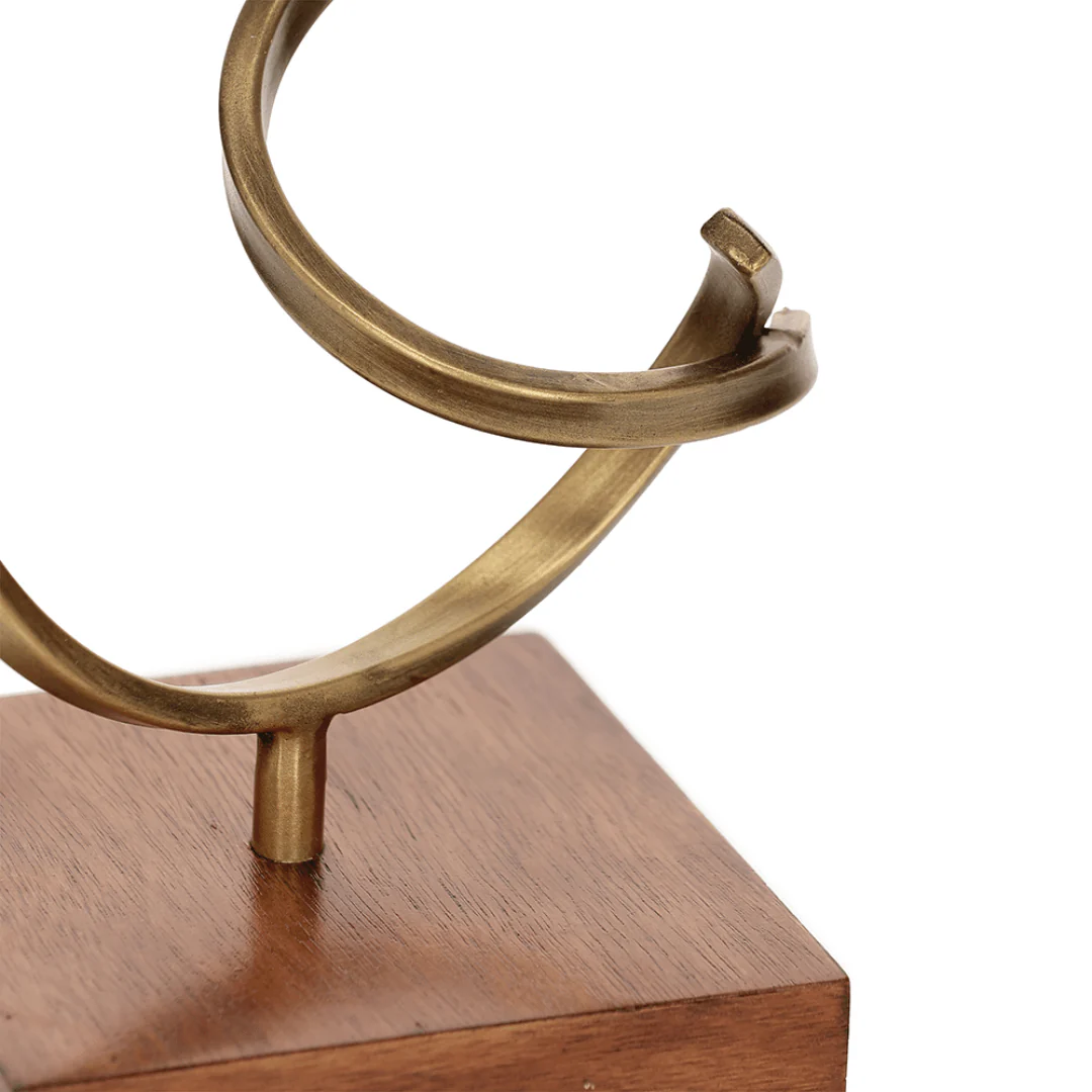 Escultura em Metal Dourado e Madeira 46cm - Image 2