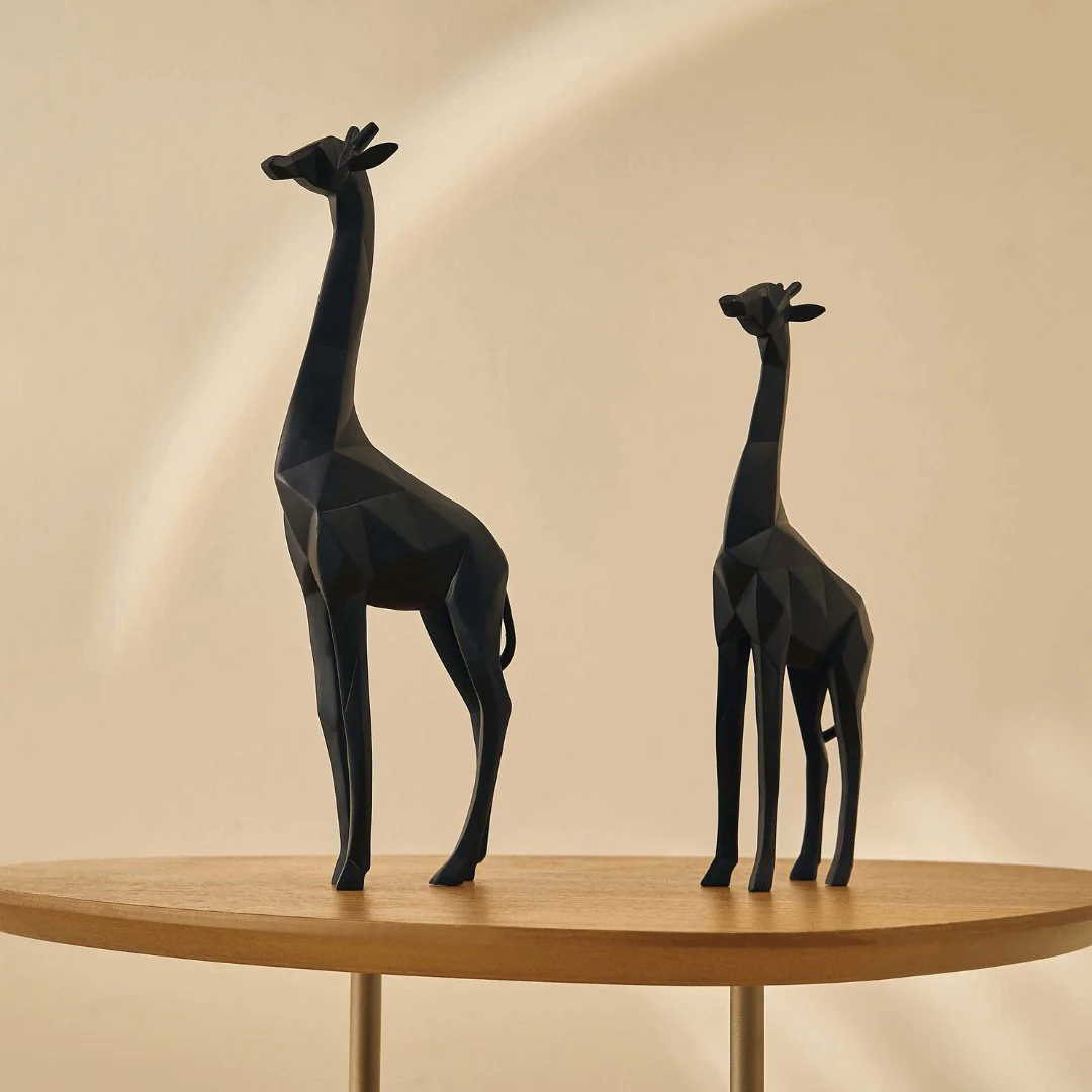 Escultura Girafa em Poliresina Preto 30cm - Image 2