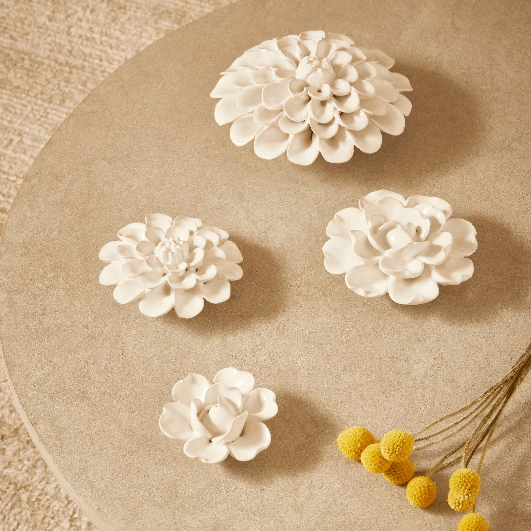 Flor de Ceramica Branca 9,5cm - Image 2