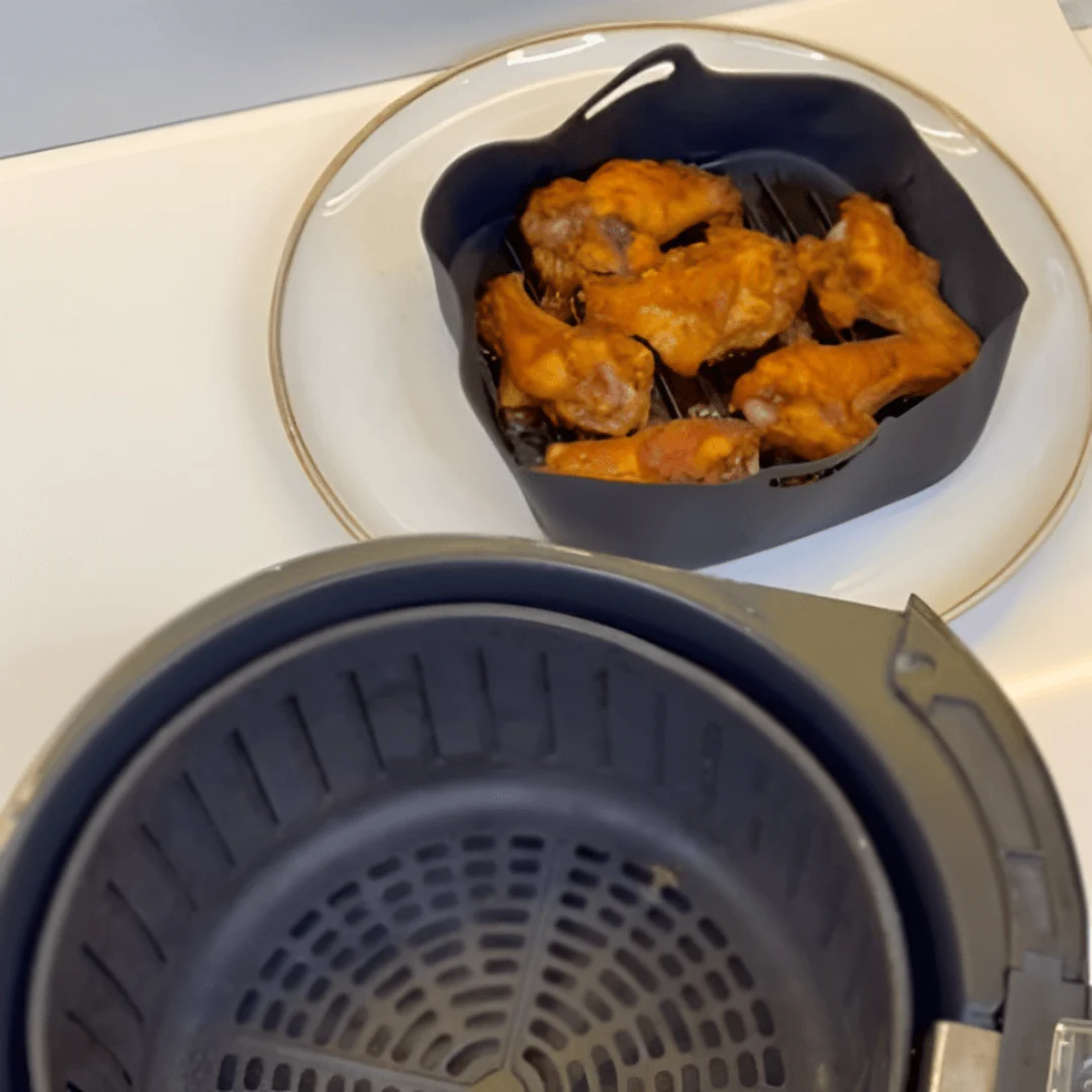 Forma Quadrada de Silicone para Air Fryer Preta 16cm - Image 2