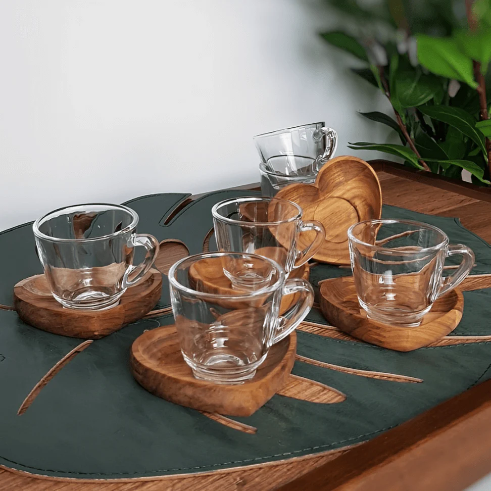 Jogo de Xícaras de Café com Pires de Coração Madeira Teca 75ml - 6 Peças