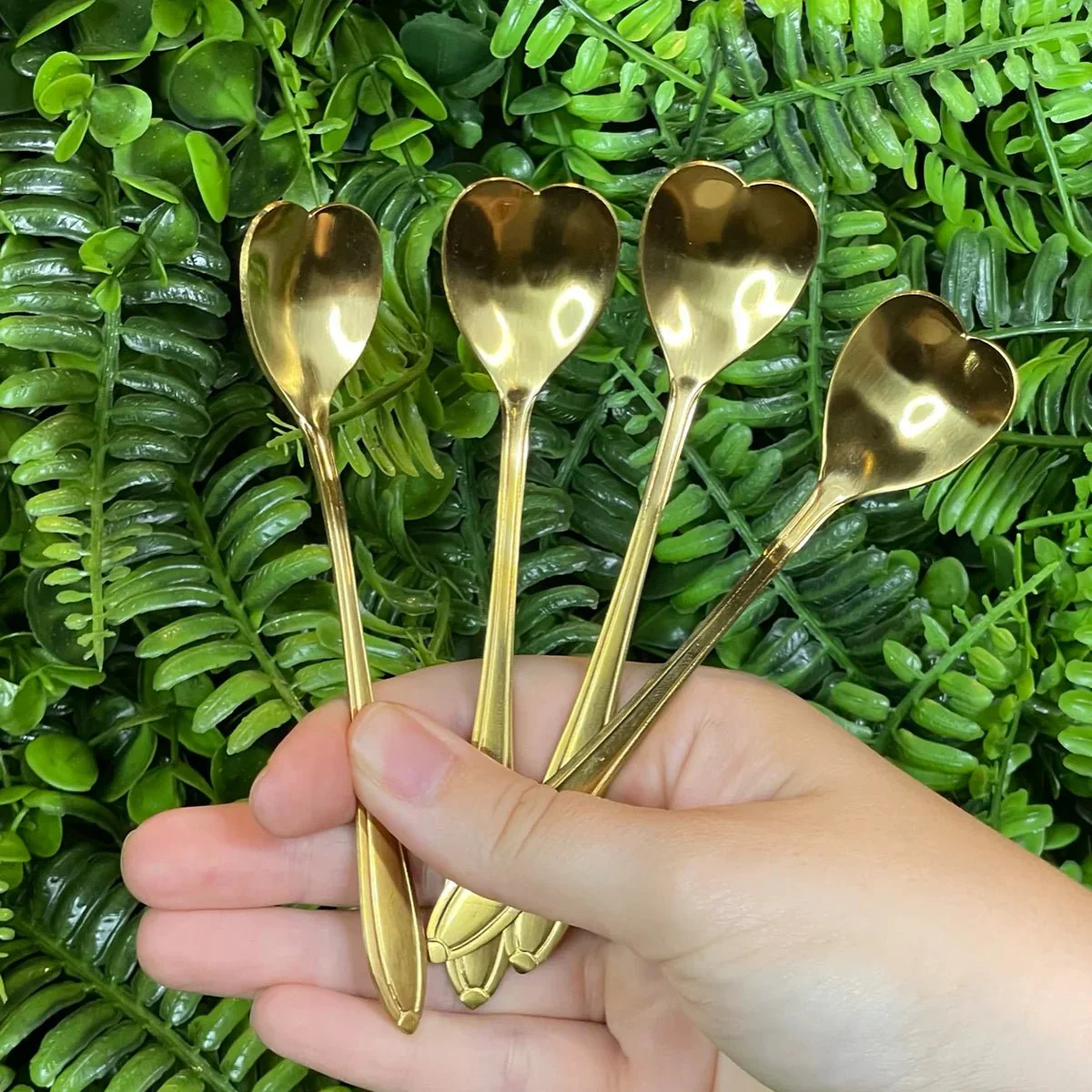 Kit Porta Talheres e Jogo 4 Colheres para Chá Dourado 5 Peças - Image 3
