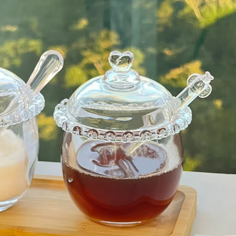 Meleira de Cristal Chumbo com Pegador e Detalhes em Formato de Coração - Image 4