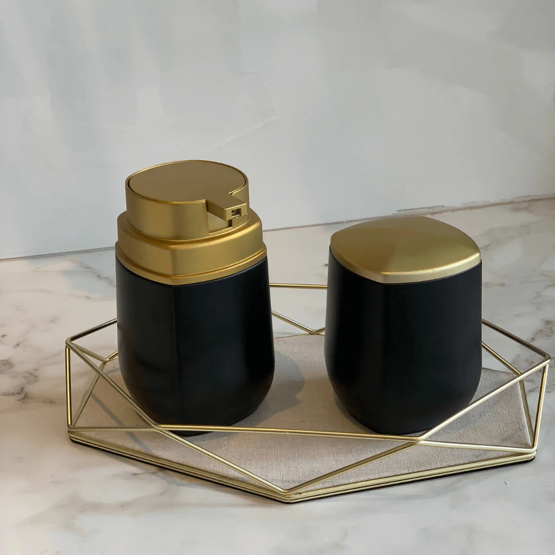 Porta Sabonete Líquido Preto e Dourado Fosco Linha Conceito - 450ml - Image 2