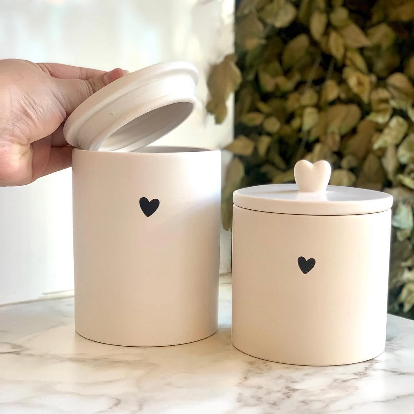 Pote Decorativo de Cerâmica Heart Coração Branco 15cm - Image 3