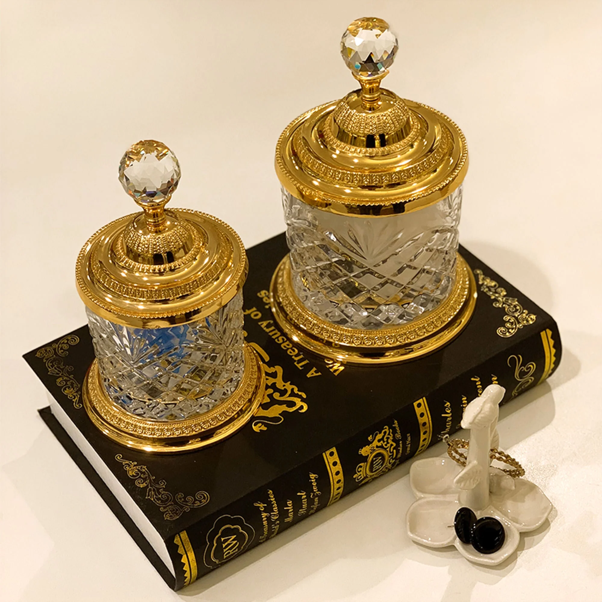 Pote Decorativo Multiuso de Vidro e Zamac Crystal Dourado 18,5cm - Image 2