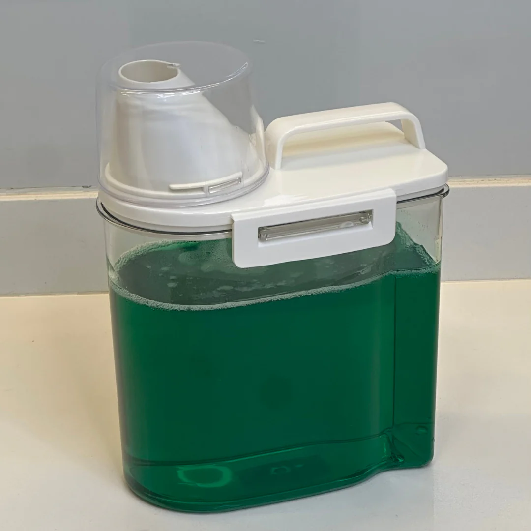 Pote Hermético com Copo Medidor P 1,5 Litros Ela Decora - Image 4