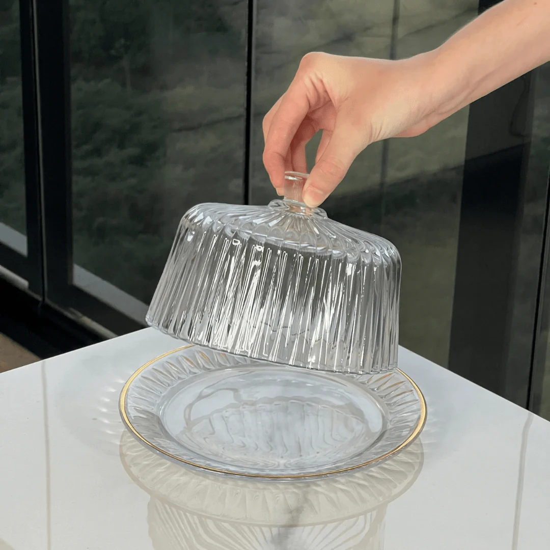 Queijeira Radial em Cristal com Tampa Fio de Ouro 20cm - Image 4