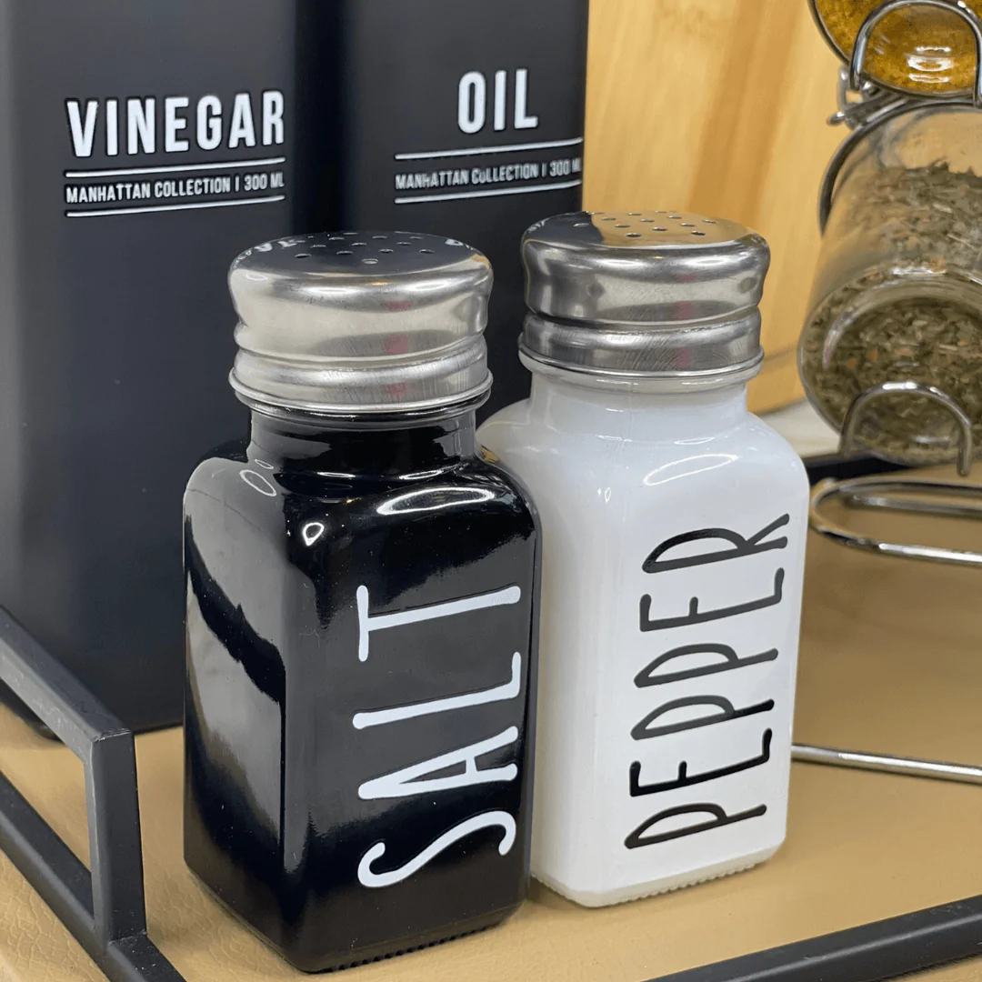 Saleiro e Pimenteiro de Vidro Manhattan Preto e Branco 80Ml 2 Peças