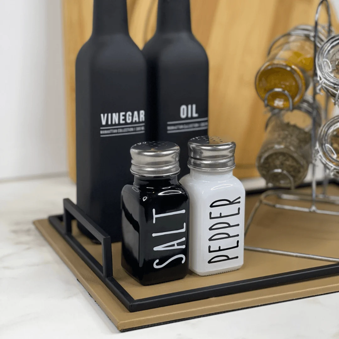 Saleiro e Pimenteiro de Vidro Manhattan Preto e Branco 80Ml 2 Peças - Image 4