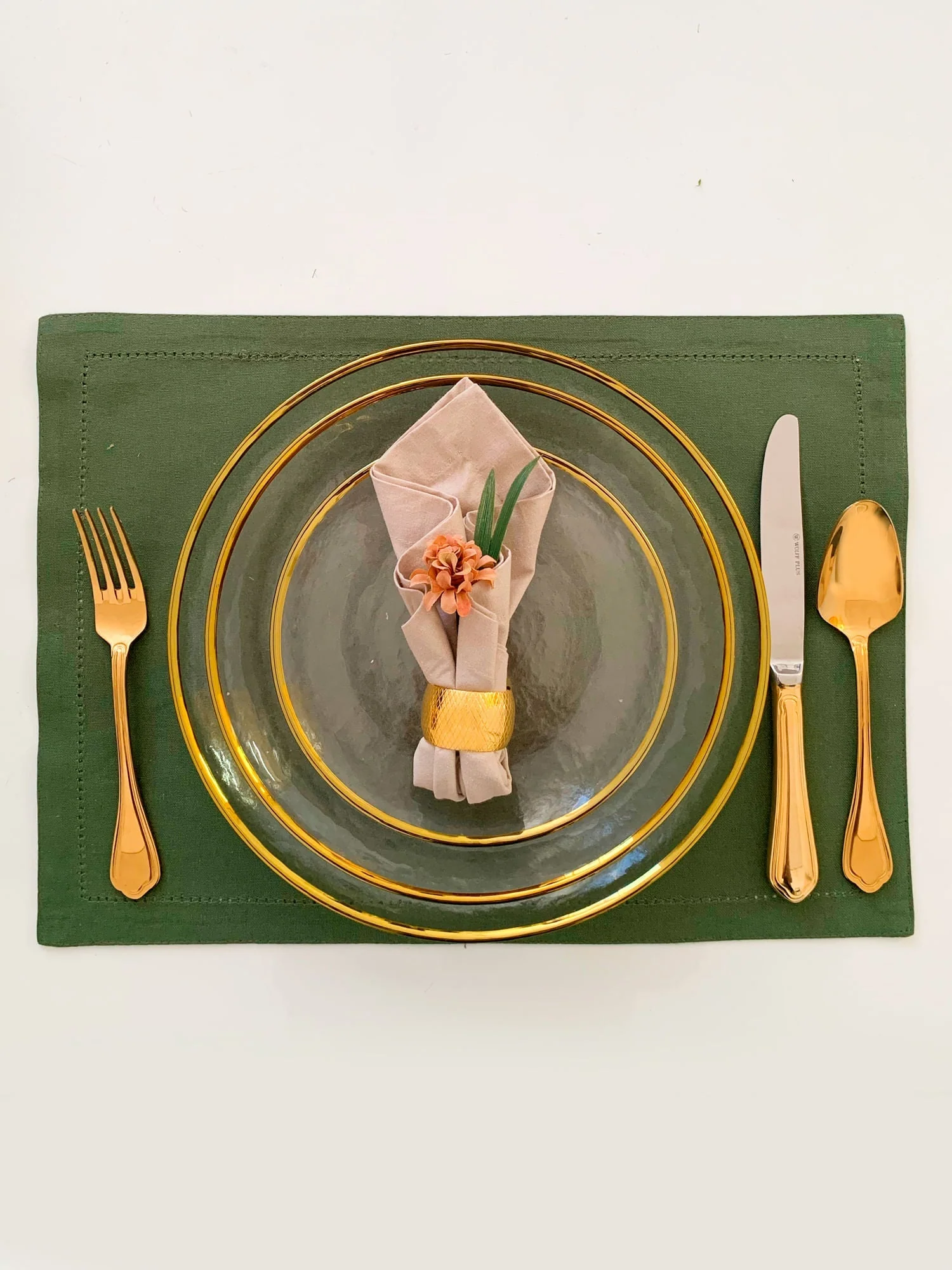 Sousplat Agate em Cristal de Chumbo com Borda Dourada - Image 2