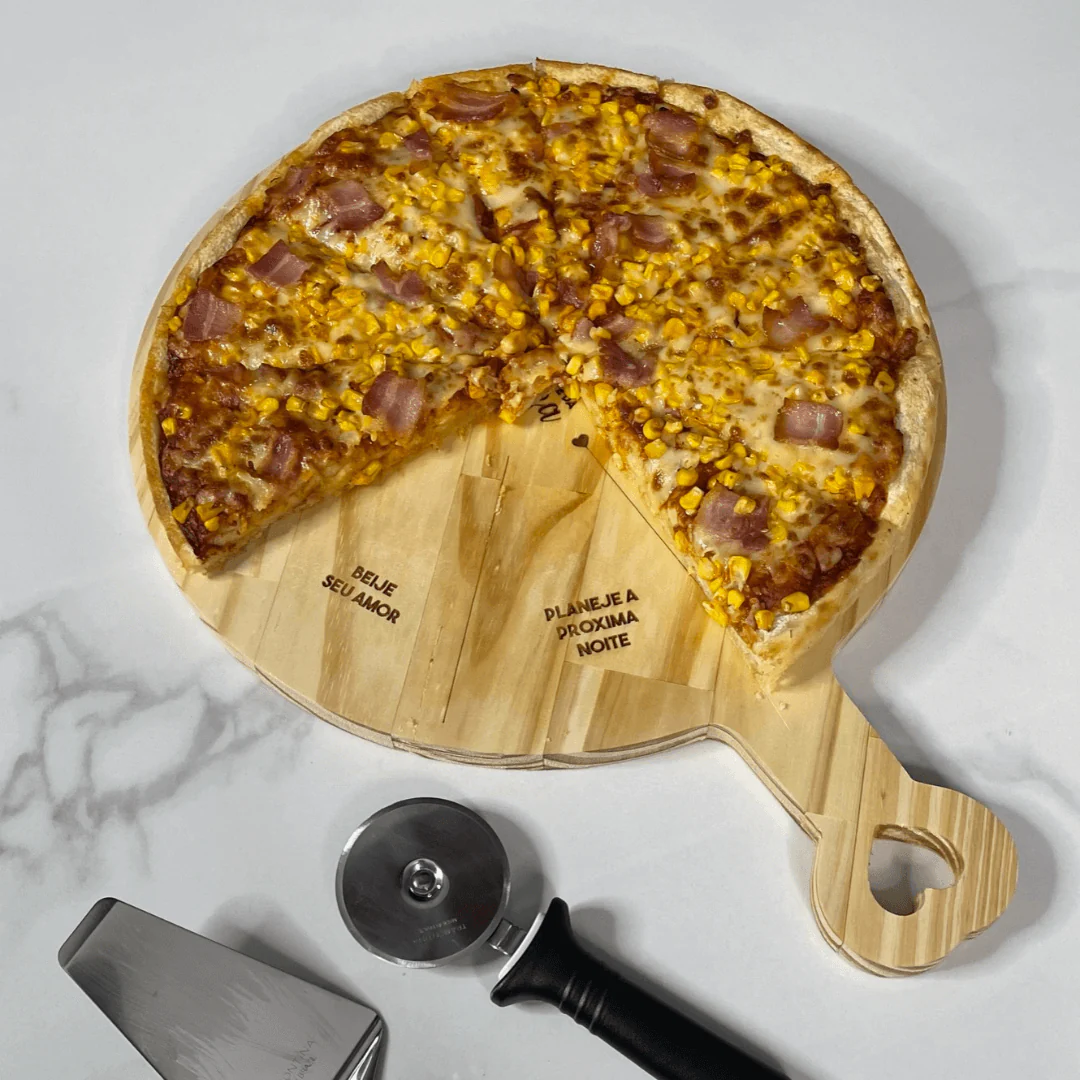 Tábua de Madeira Pinus para Pizza Coração 47cm - Image 6