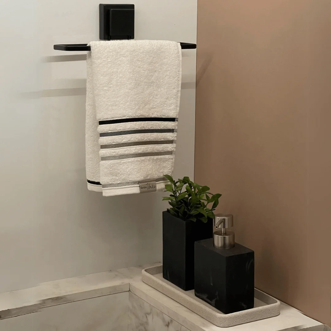 Toalheiro Porta Toalha de Lavabo Fixação por Adesivo Preto Fosco 25cm