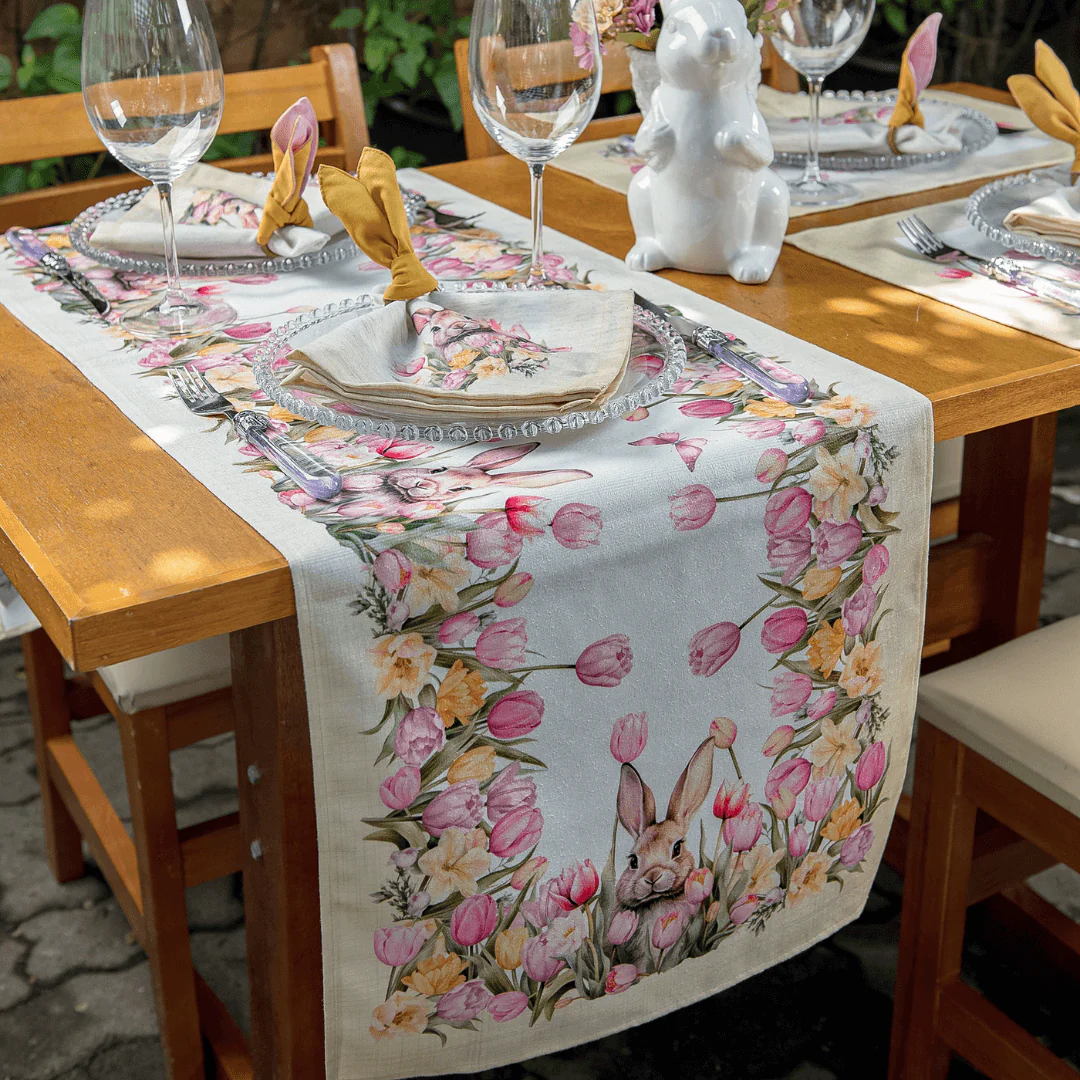 Trilho de Mesa Flores Coelho de Páscoa Branco e Amarelo 1,41M x 43cm