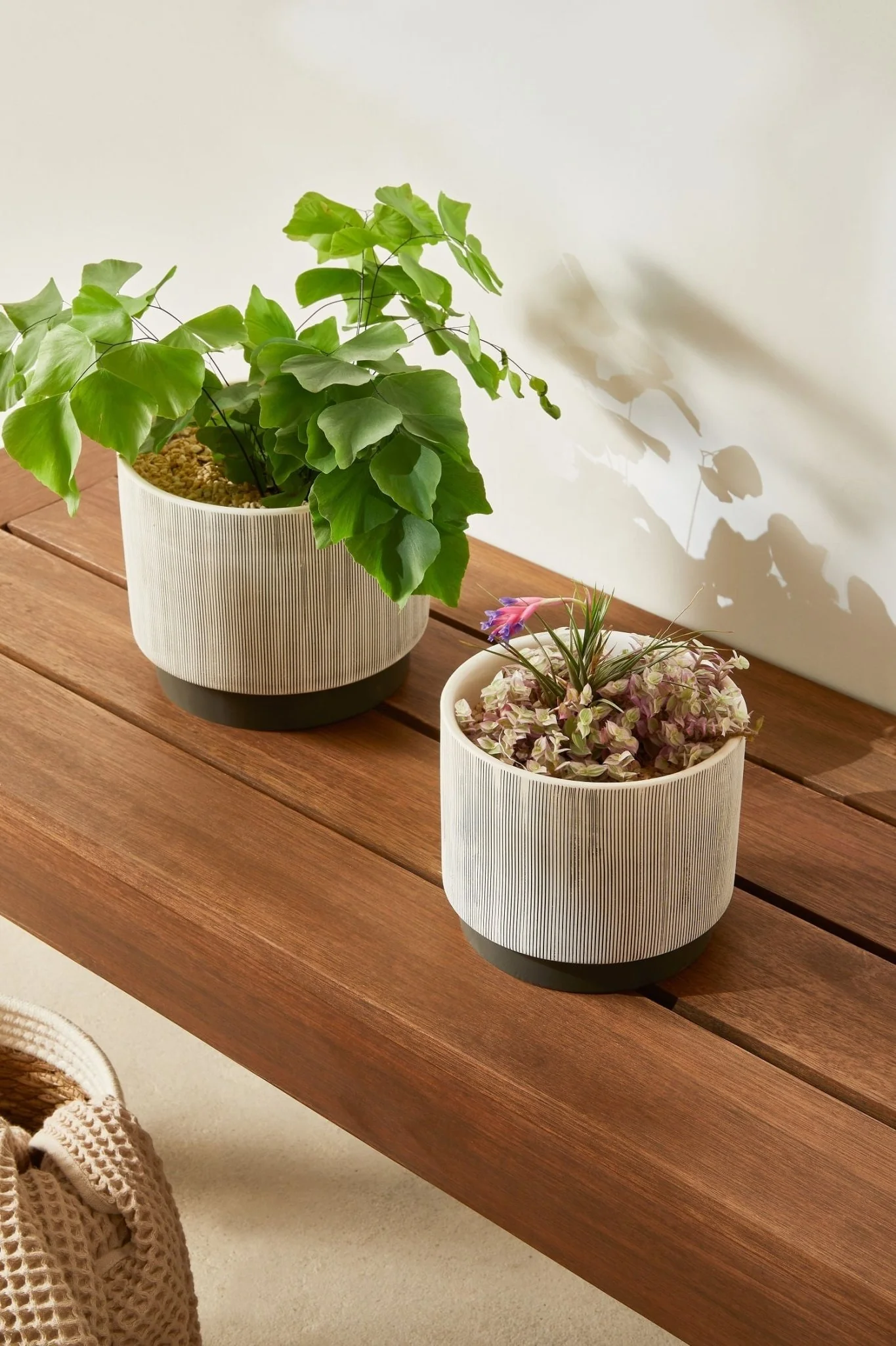 Vaso Cachepot de Cerâmica com Pedestal Bege e Marrom 15cm Mart - Image 2
