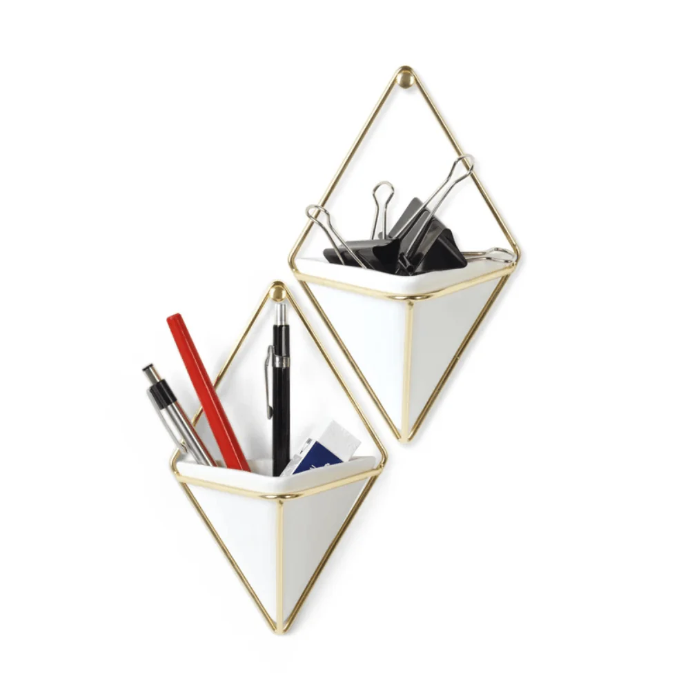 Vaso Decorativo Cachepot de Parede Triangular Branco com Cromado Umbra - 2 Peças - Image 4