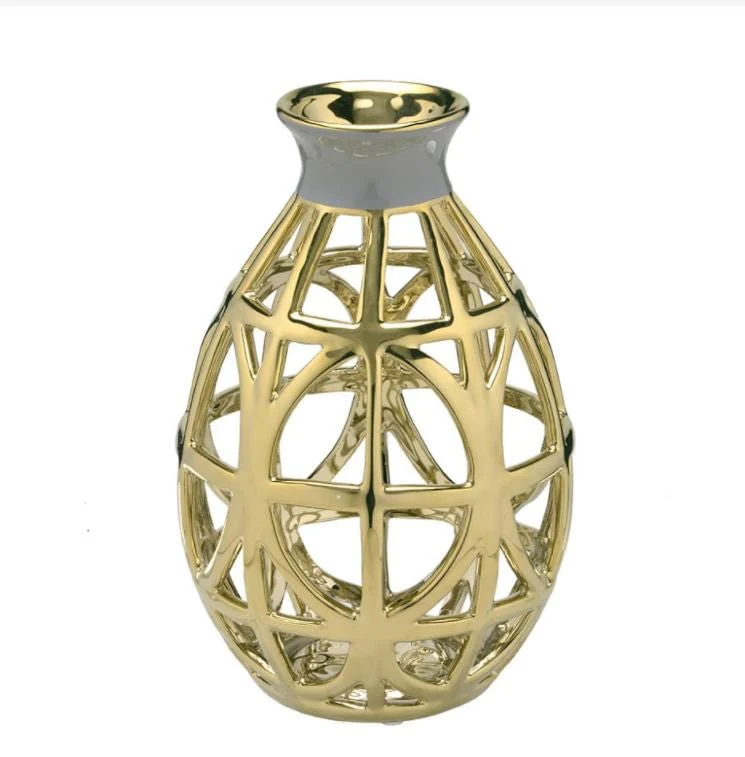 Vaso Decorativo Vazado Preto e Dourado 33cm