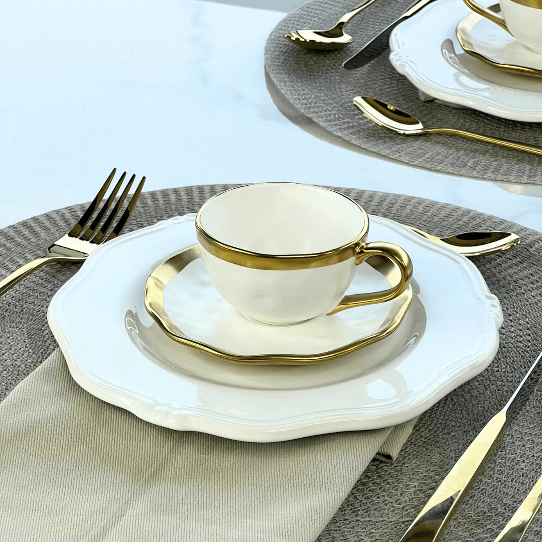 Xícara de Café com Pires em Porcelana Dubai Branco e Dourado 90ml - Image 5