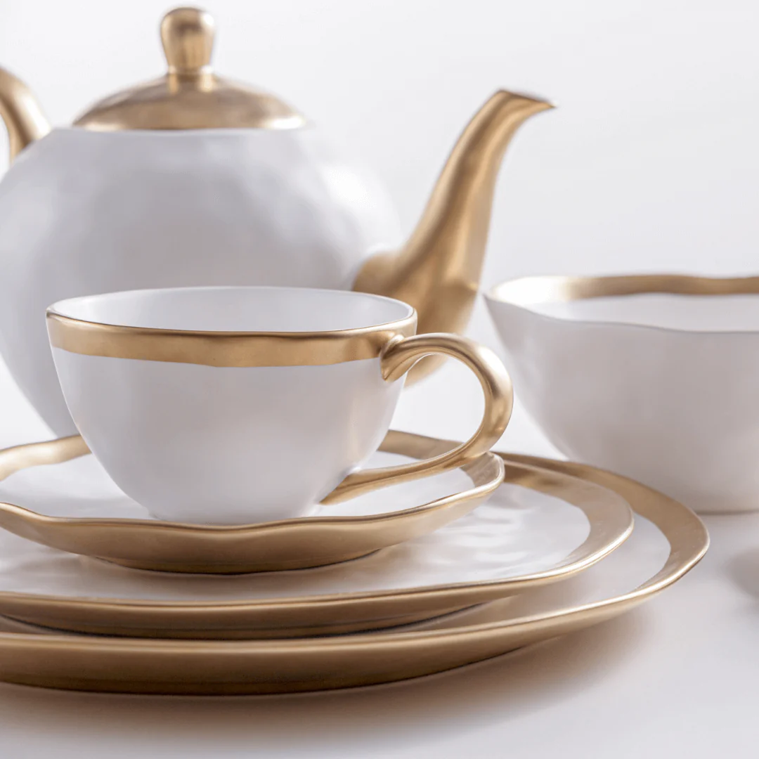 Xícara de Chá com Pires em Porcelana Dubai Branco e Dourado 200ml - Image 4