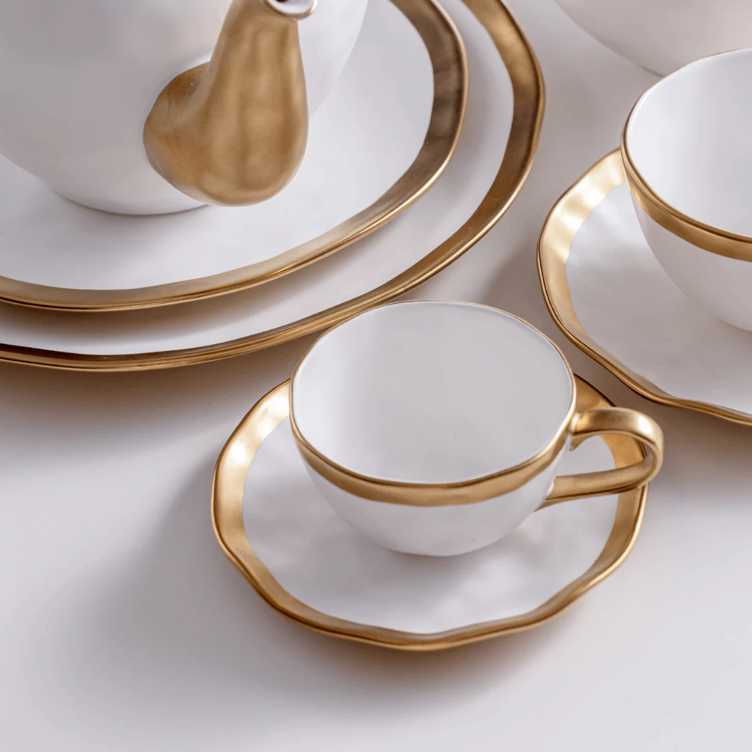 Xícara de Chá com Pires em Porcelana Dubai Branco e Dourado 200ml - Image 5