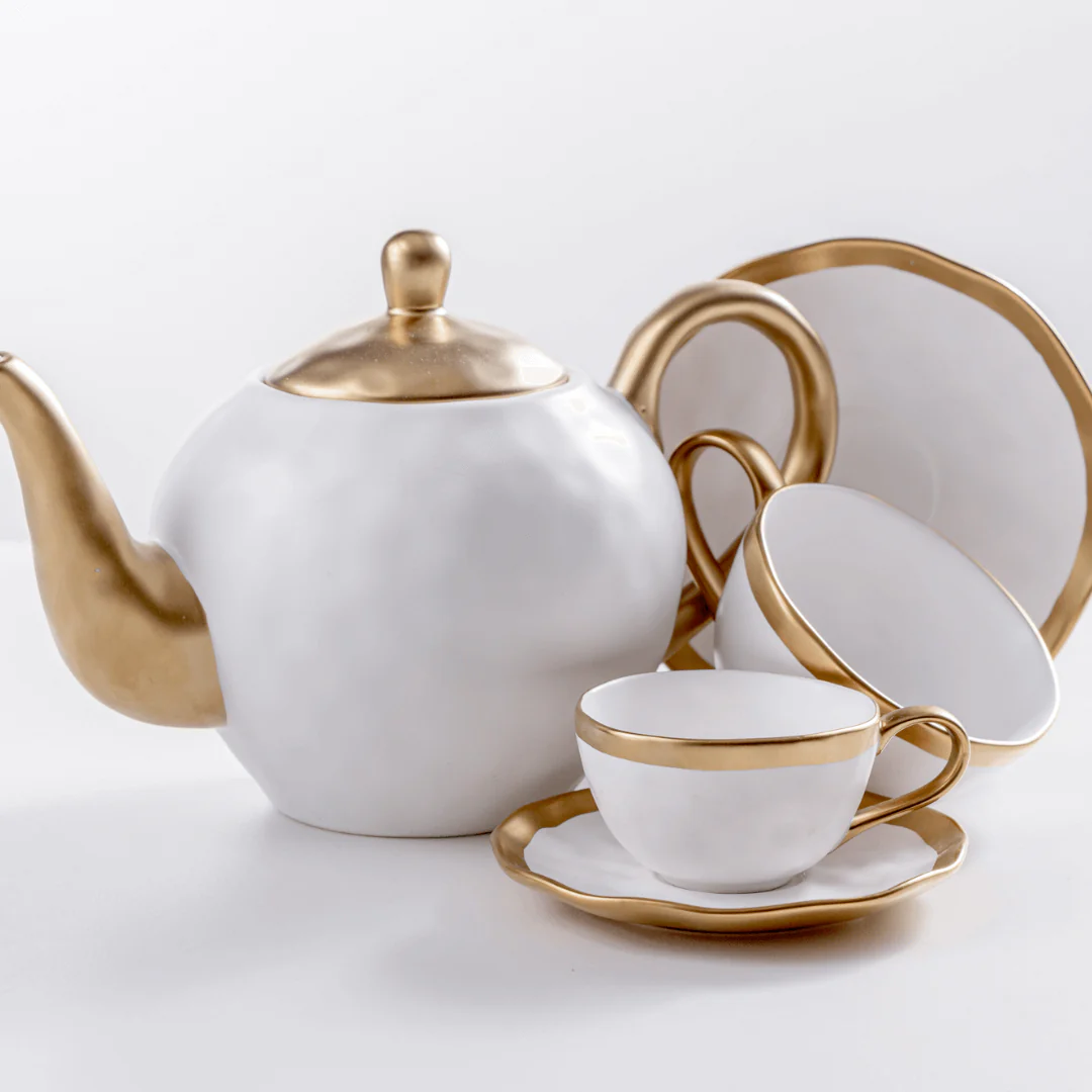 Xícara de Chá com Pires em Porcelana Dubai Branco e Dourado 200ml - Image 6